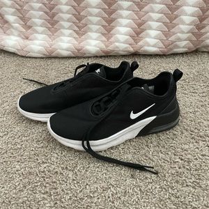 BRAND NEW NIKE TENNIS SHOES